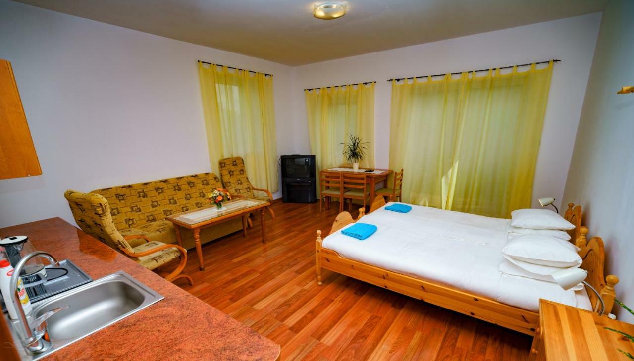 Isaan Ostrzyce Guest House Kültér fotó